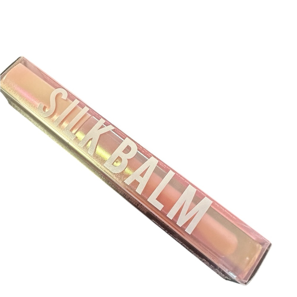 Huda Beauty Silk Balm Hydra-Plumping Lip Balm in Blush 3ml New in Box